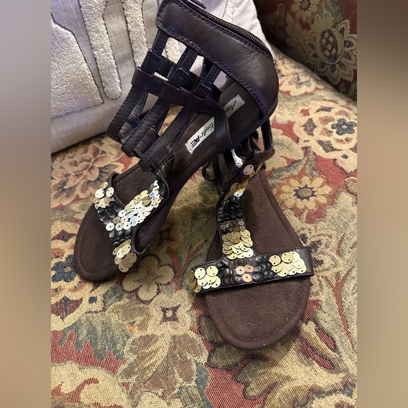 5 for $25- American Eagle Brown Shoes size 8.5 - Picture 4 of 15